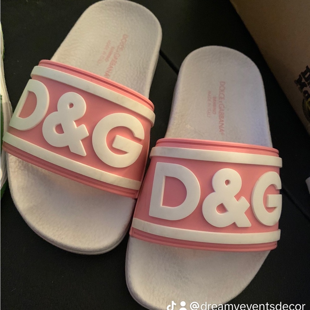 D&G Slides